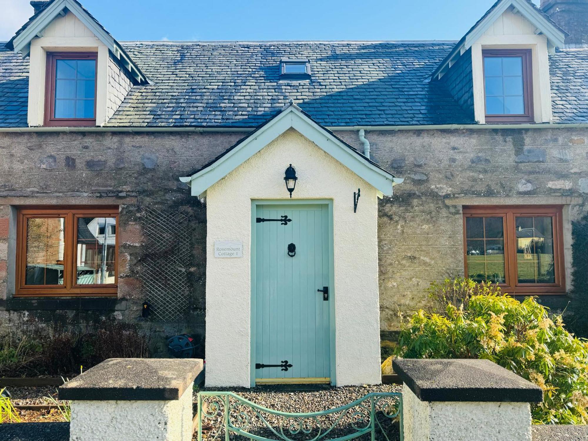 Rosemount Cottage One- Highland Cottage Garve Esterno foto