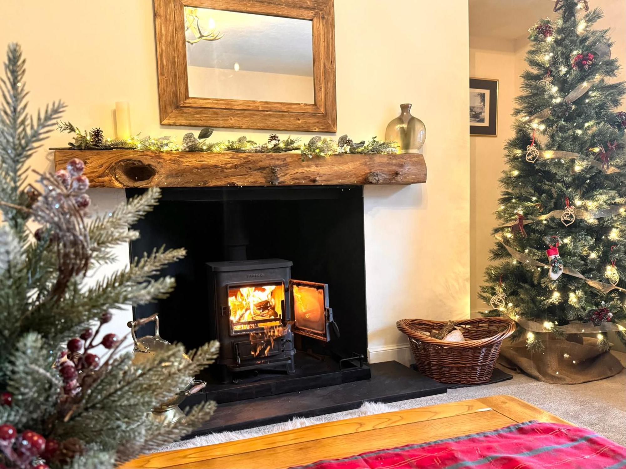 Rosemount Cottage One- Highland Cottage Garve Esterno foto