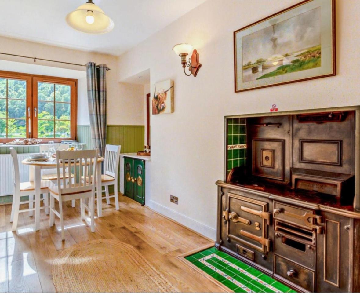 Rosemount Cottage One- Highland Cottage Garve Esterno foto